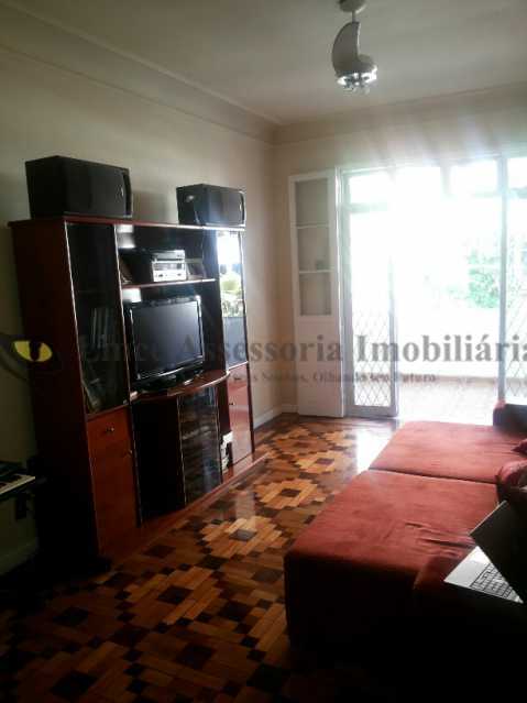 Apartamento à venda com 3 quartos, 164m² - Foto 2