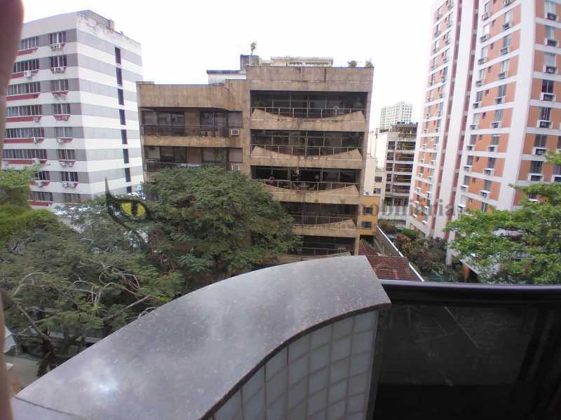 Apartamento à venda com 4 quartos, 157m² - Foto 4