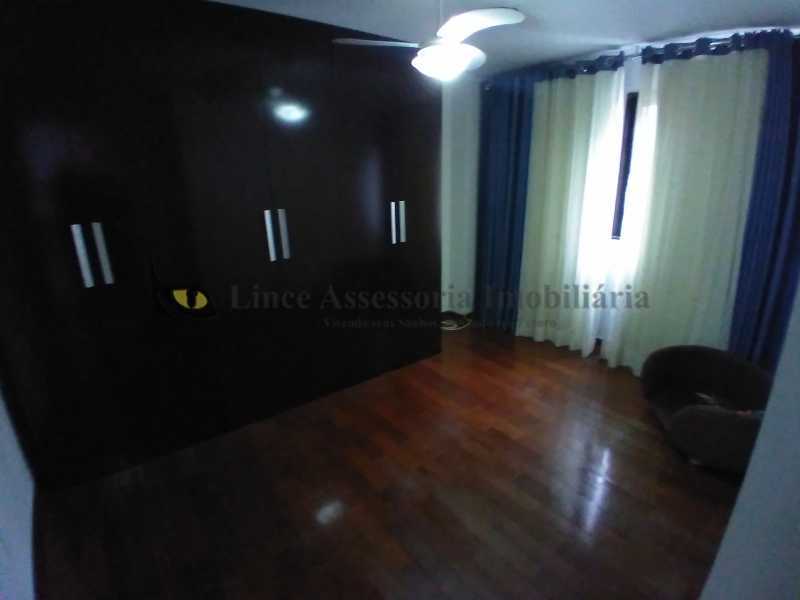 Apartamento à venda com 4 quartos, 157m² - Foto 13