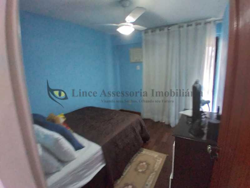 Apartamento à venda com 4 quartos, 157m² - Foto 16