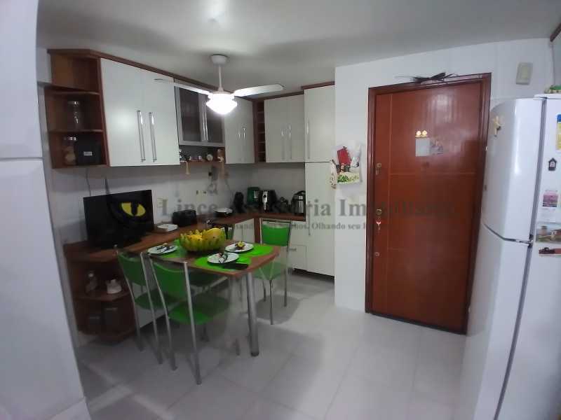 Apartamento à venda com 4 quartos, 157m² - Foto 21