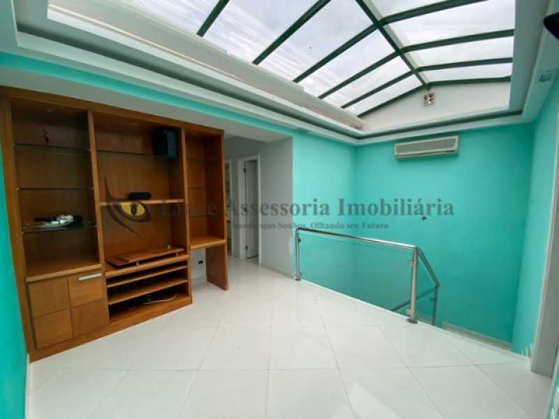 Apartamento à venda com 4 quartos, 245m² - Foto 10