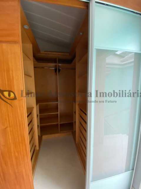 Apartamento à venda com 4 quartos, 245m² - Foto 14