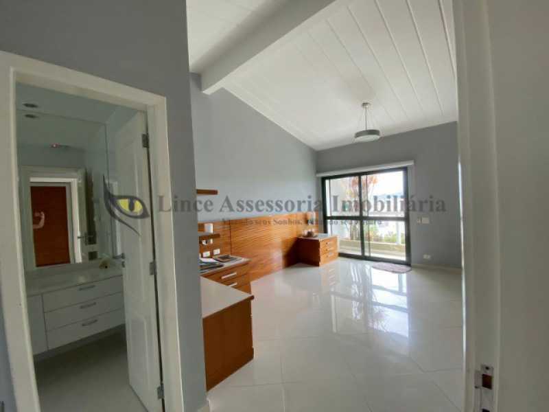 Apartamento à venda com 4 quartos, 245m² - Foto 12