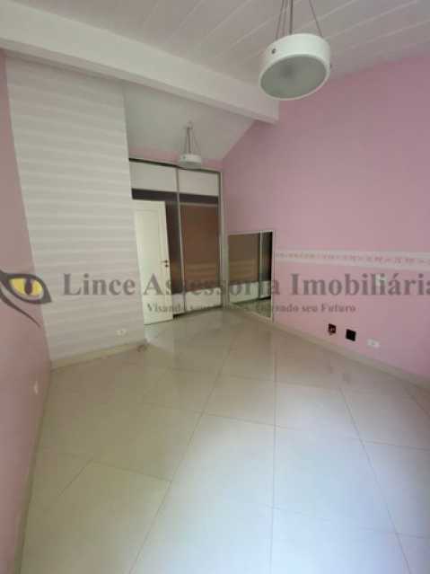 Apartamento à venda com 4 quartos, 245m² - Foto 16