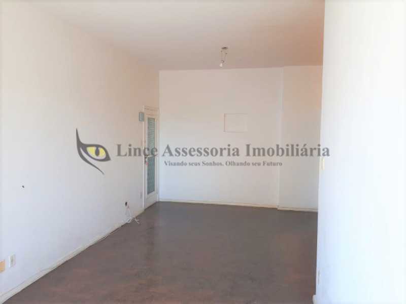 Apartamento à venda com 3 quartos, 110m² - Foto 1