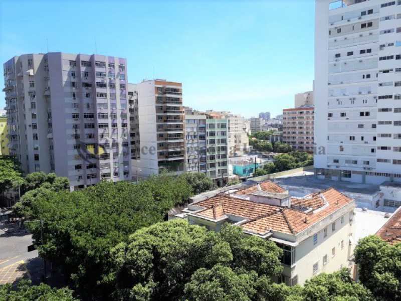 Apartamento à venda com 3 quartos, 110m² - Foto 17