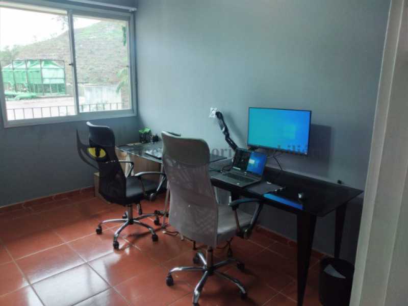 Apartamento à venda com 2 quartos, 86m² - Foto 11