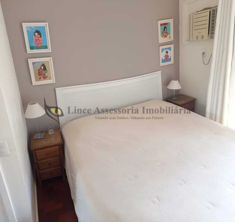 Apartamento à venda com 3 quartos, 90m² - Foto 19