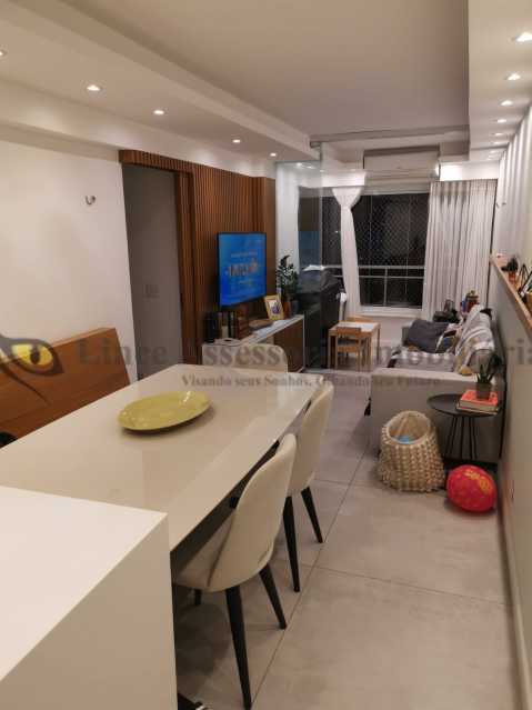 Apartamento à venda com 3 quartos, 70m² - Foto 2