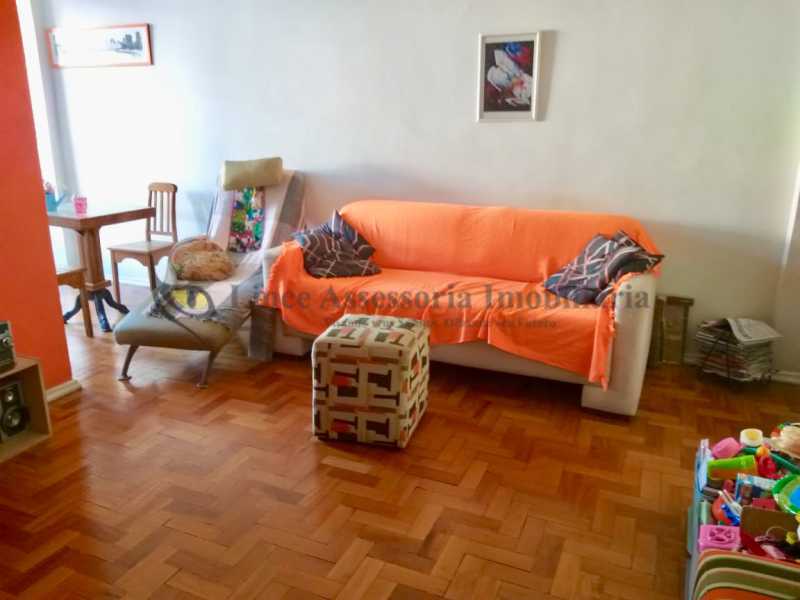 Apartamento à venda com 3 quartos, 86m² - Foto 1