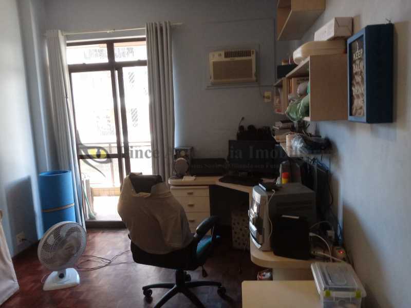 Apartamento à venda com 3 quartos, 153m² - Foto 11