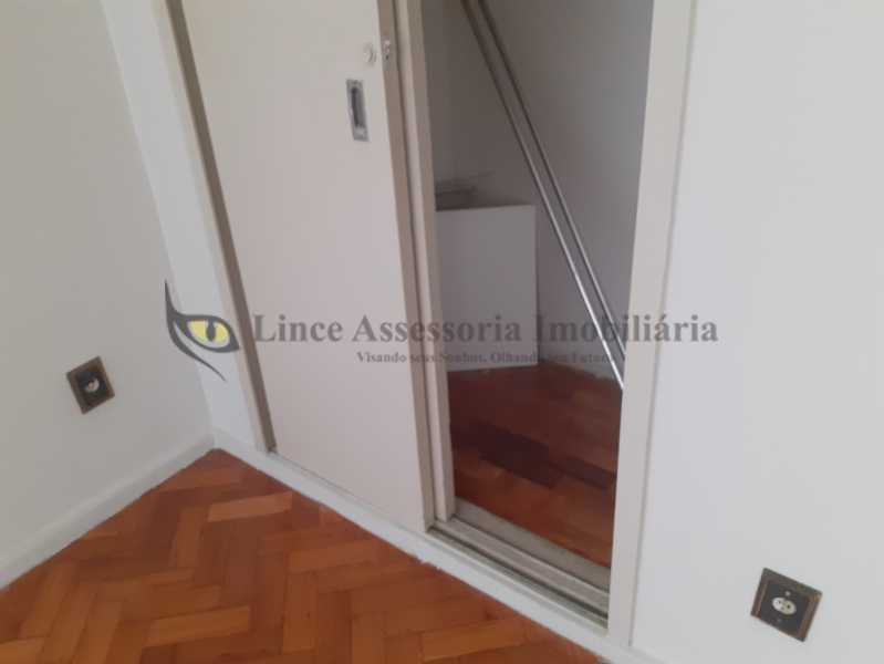 Apartamento à venda com 1 quarto, 46m² - Foto 11