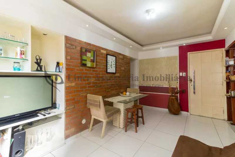 Apartamento à venda com 3 quartos, 63m² - Foto 2