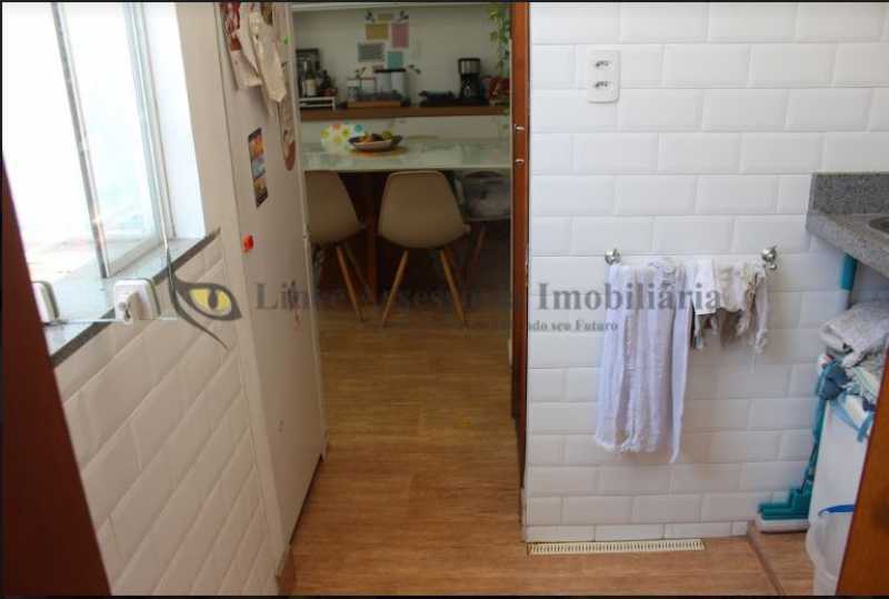 Apartamento à venda com 2 quartos, 80m² - Foto 24