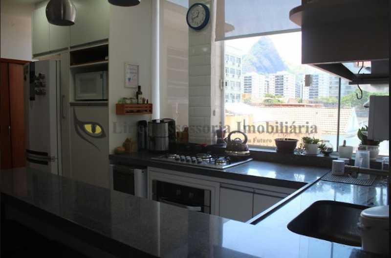 Apartamento à venda com 2 quartos, 80m² - Foto 19