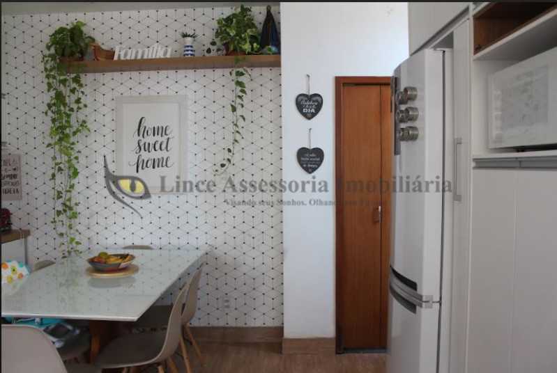 Apartamento à venda com 2 quartos, 80m² - Foto 4