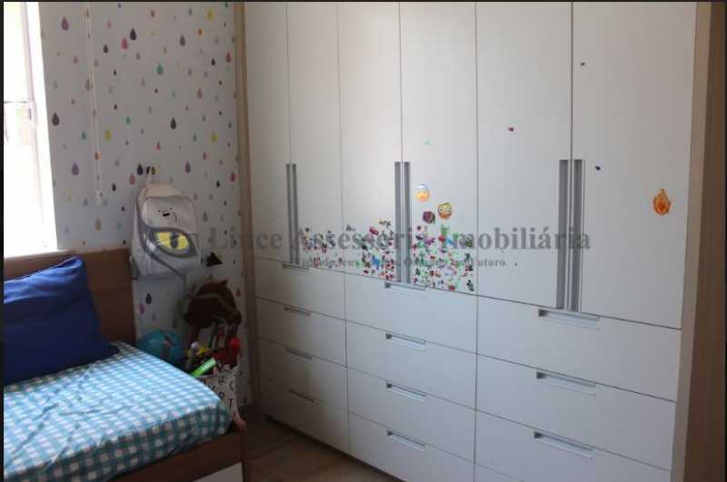 Apartamento à venda com 2 quartos, 80m² - Foto 15