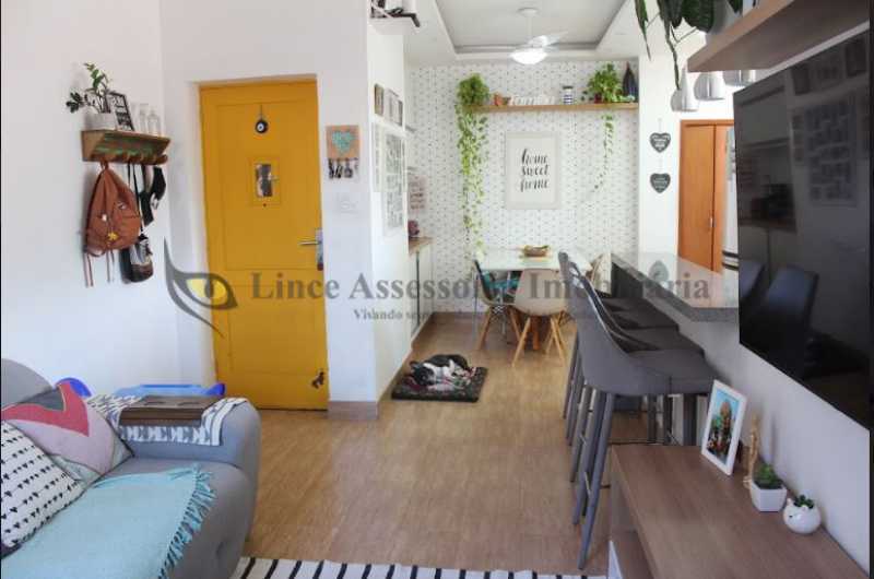 Apartamento à venda com 2 quartos, 80m² - Foto 1