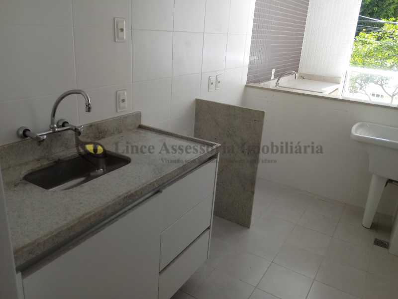 Apartamento à venda com 2 quartos, 100m² - Foto 11