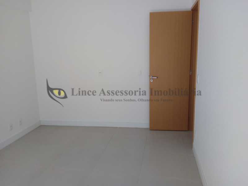 Apartamento à venda com 2 quartos, 100m² - Foto 18