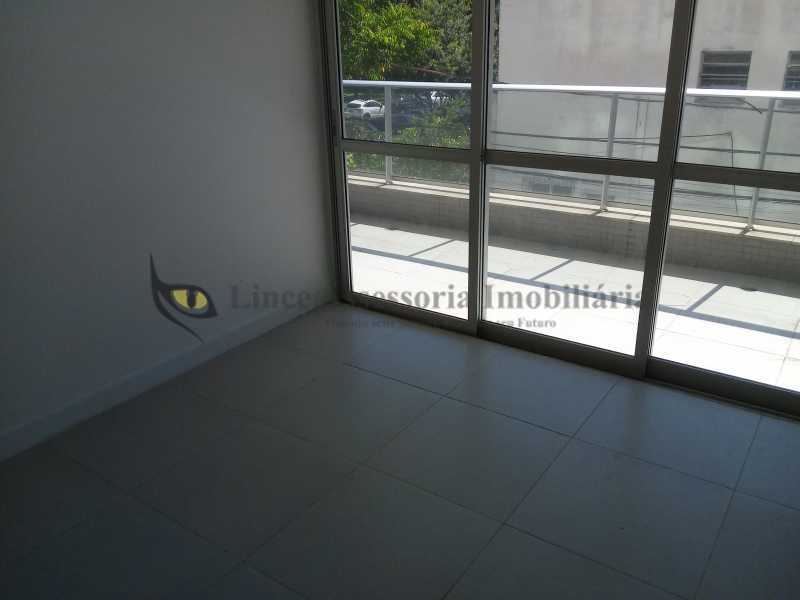 Apartamento à venda com 2 quartos, 100m² - Foto 26