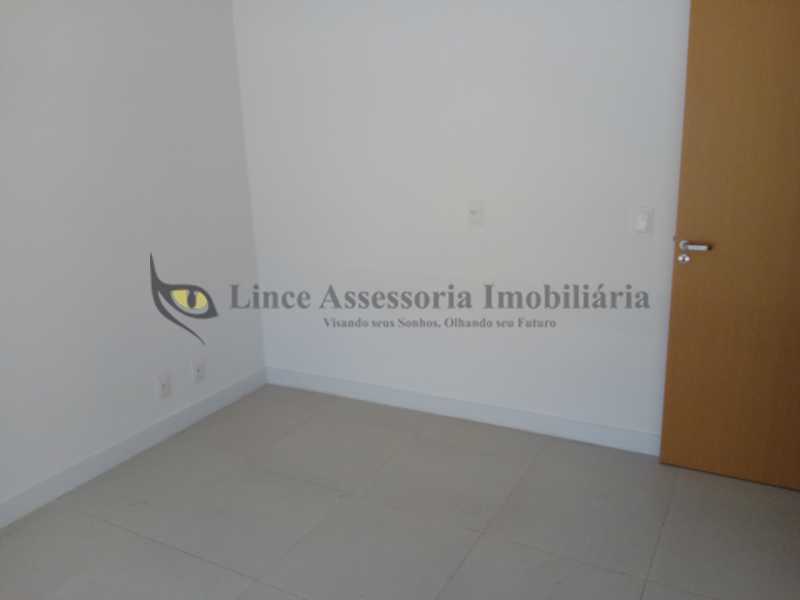 Apartamento à venda com 2 quartos, 100m² - Foto 27