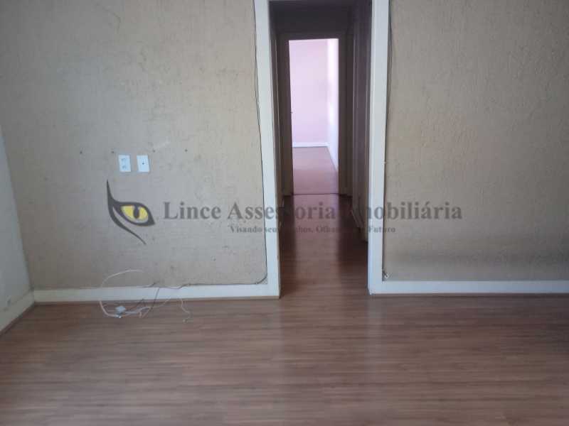 Apartamento à venda com 2 quartos, 61m² - Foto 3