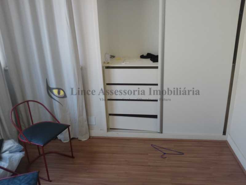 Apartamento à venda com 2 quartos, 61m² - Foto 12