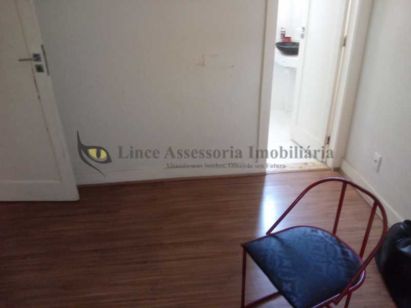 Apartamento à venda com 2 quartos, 61m² - Foto 13