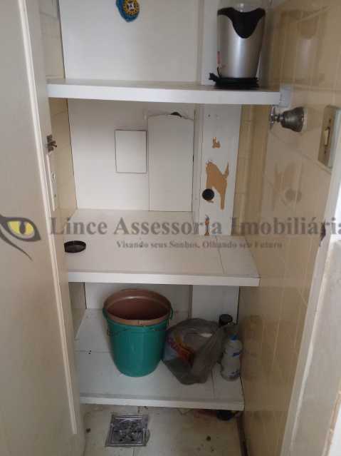 Apartamento à venda com 2 quartos, 61m² - Foto 27