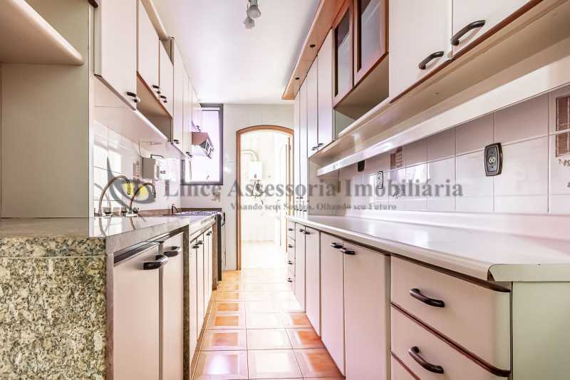 Apartamento à venda com 4 quartos, 220m² - Foto 15