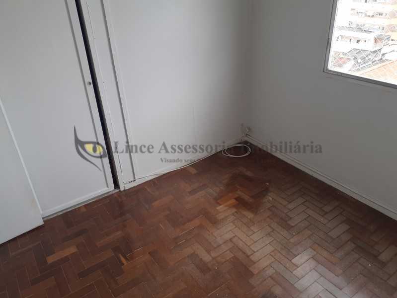 Apartamento à venda com 2 quartos, 71m² - Foto 9