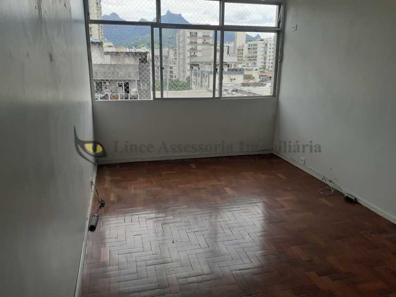 Apartamento à venda com 2 quartos, 71m² - Foto 6