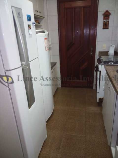 Apartamento à venda com 2 quartos, 128m² - Foto 17