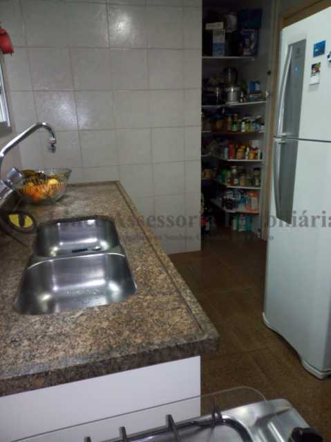 Apartamento à venda com 2 quartos, 128m² - Foto 18