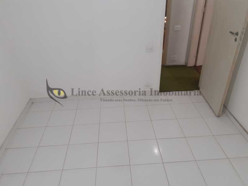 Apartamento à venda com 2 quartos, 85m² - Foto 10