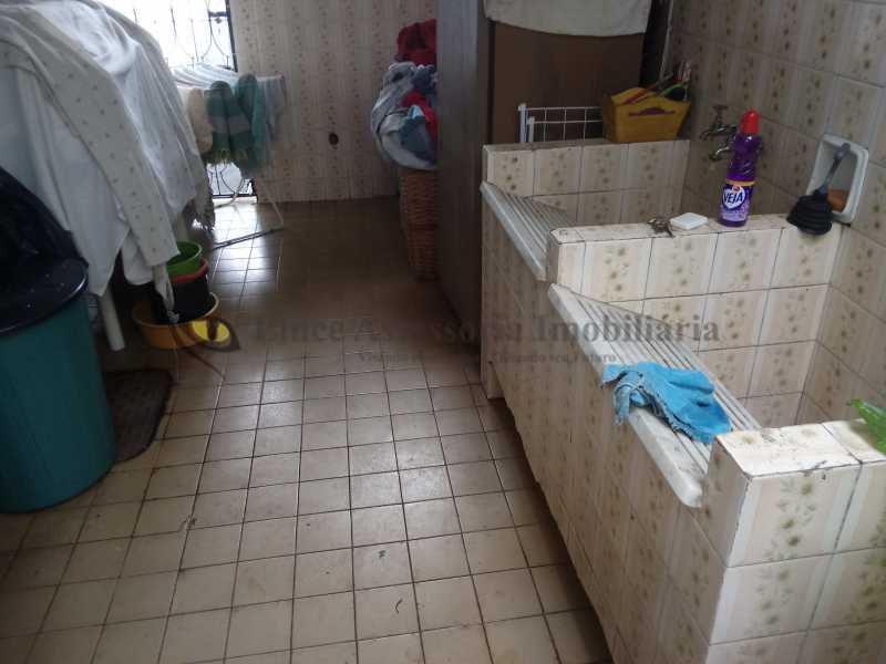 Casa à venda com 3 quartos, 200m² - Foto 25