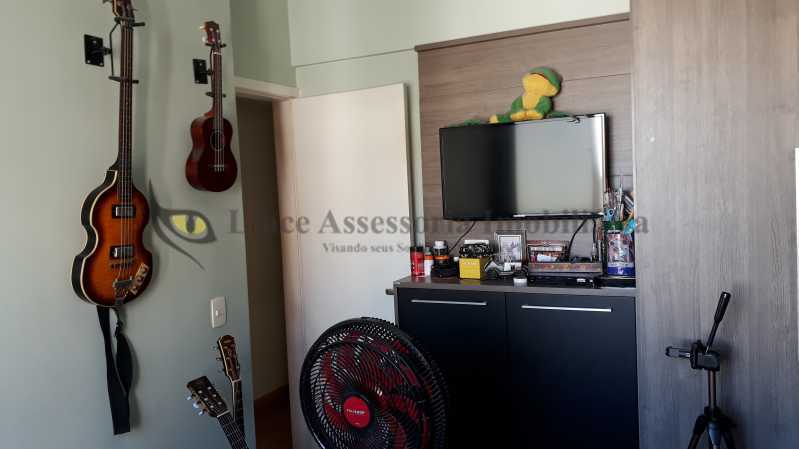 Apartamento à venda com 3 quartos, 90m² - Foto 18