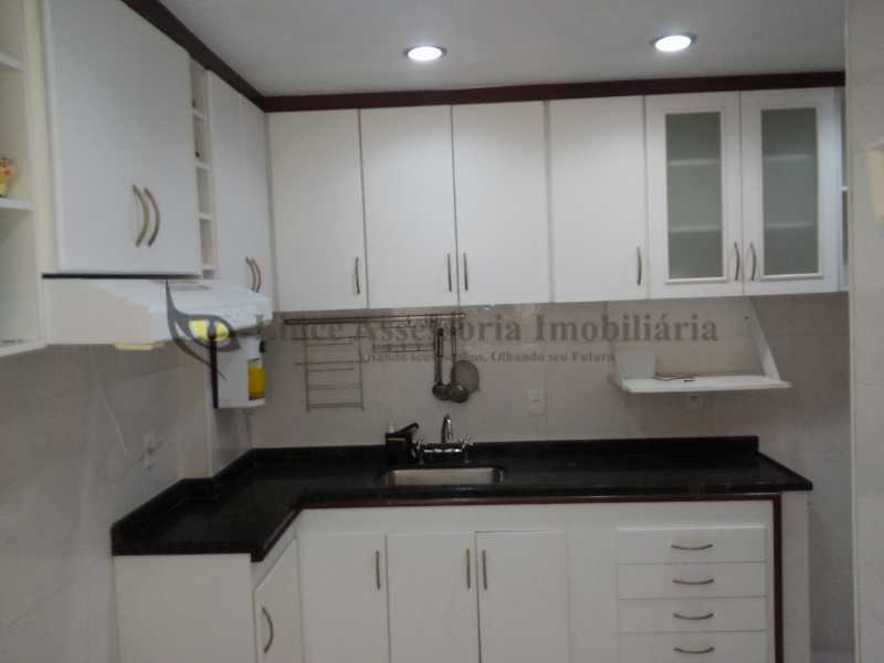 Apartamento à venda com 2 quartos, 55m² - Foto 23