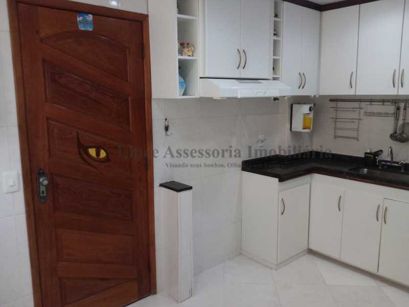 Apartamento à venda com 2 quartos, 55m² - Foto 25