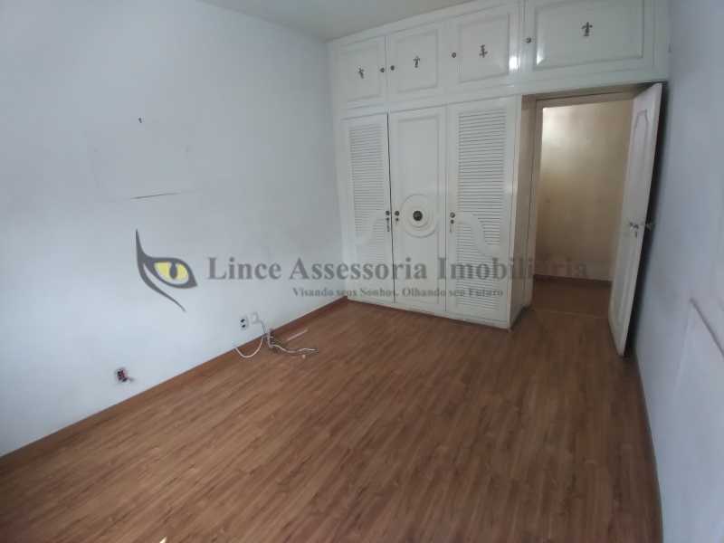 Apartamento à venda com 3 quartos, 132m² - Foto 10