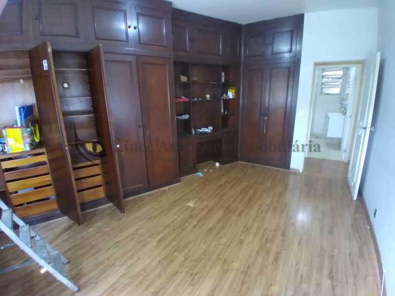 Apartamento à venda com 3 quartos, 132m² - Foto 12