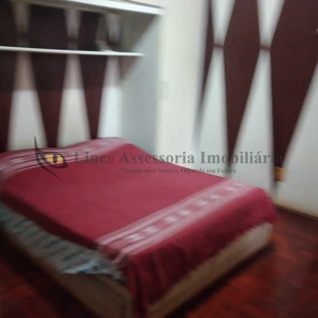 Apartamento à venda com 2 quartos, 62m² - Foto 3