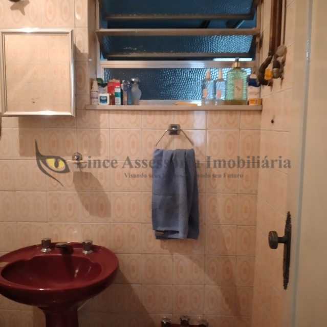 Apartamento à venda com 2 quartos, 62m² - Foto 16