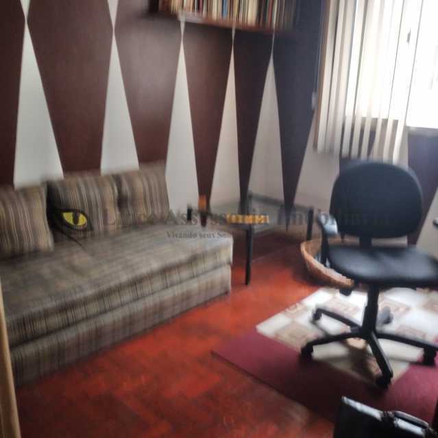 Apartamento à venda com 2 quartos, 62m² - Foto 17