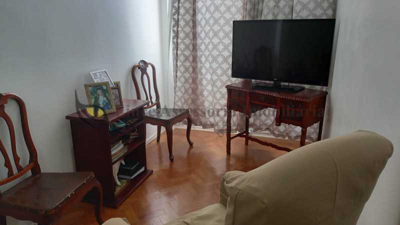 Apartamento à venda com 1 quarto, 55m² - Foto 2