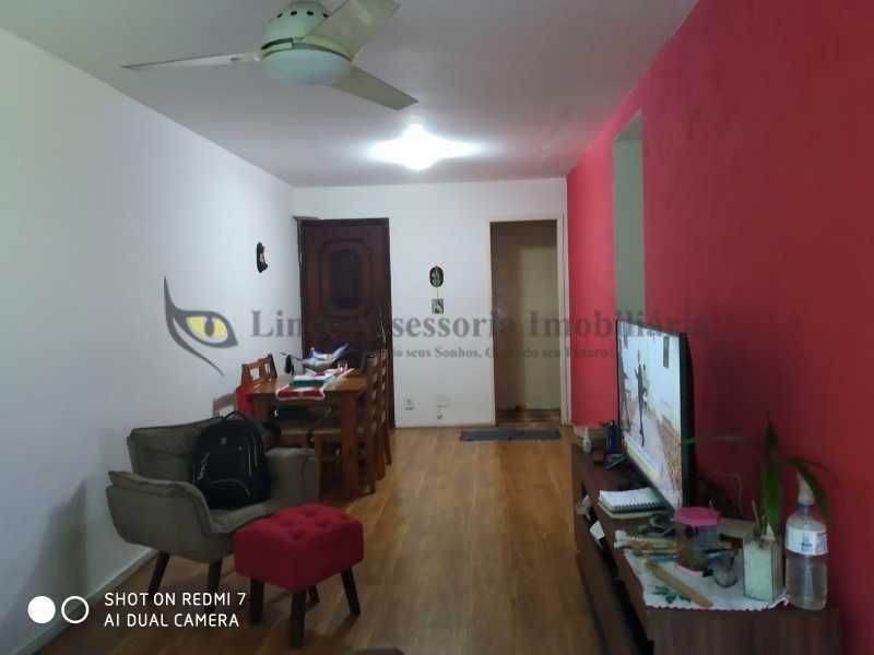 Apartamento à venda com 2 quartos, 72m² - Foto 1