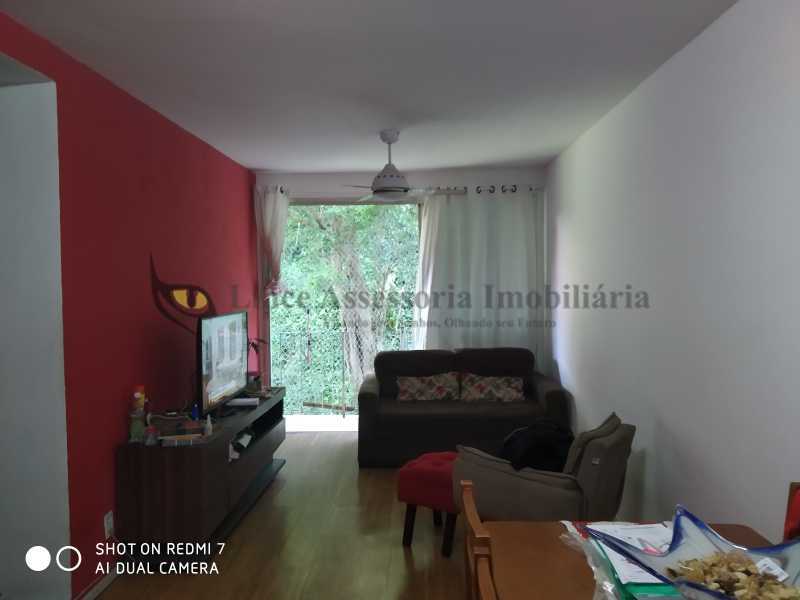 Apartamento à venda com 2 quartos, 72m² - Foto 3