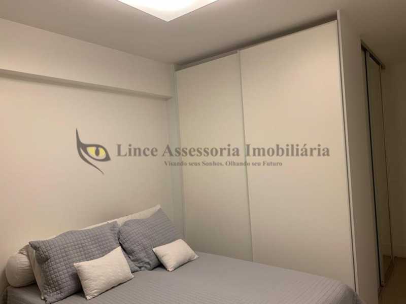 Apartamento à venda com 3 quartos, 96m² - Foto 9